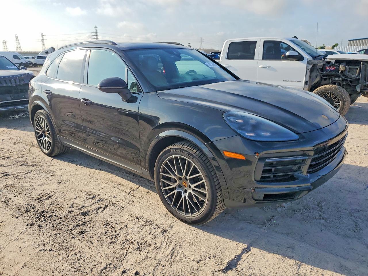 2021 Porsche Cayenne S - zdjęcie 4