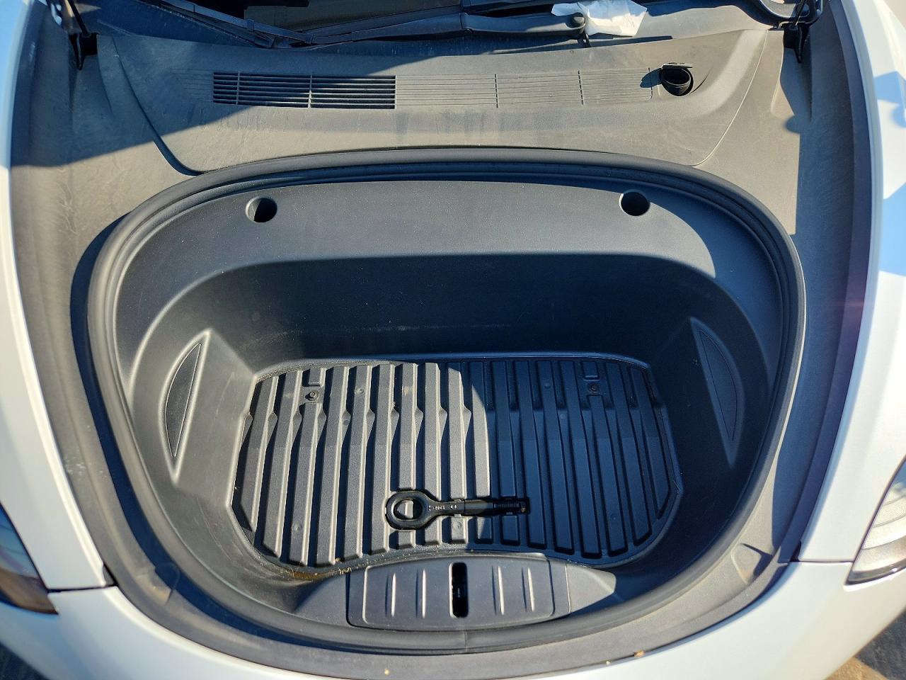 2022 Tesla Model 3 - zdjęcie 11