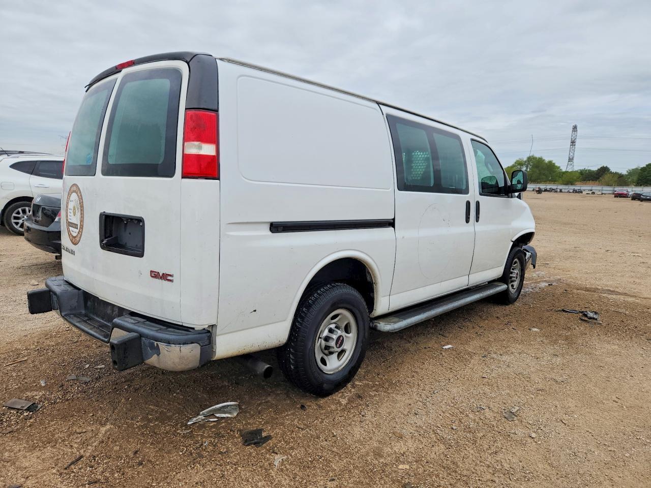 2018 GMC Savana G2500 - zdjęcie 3