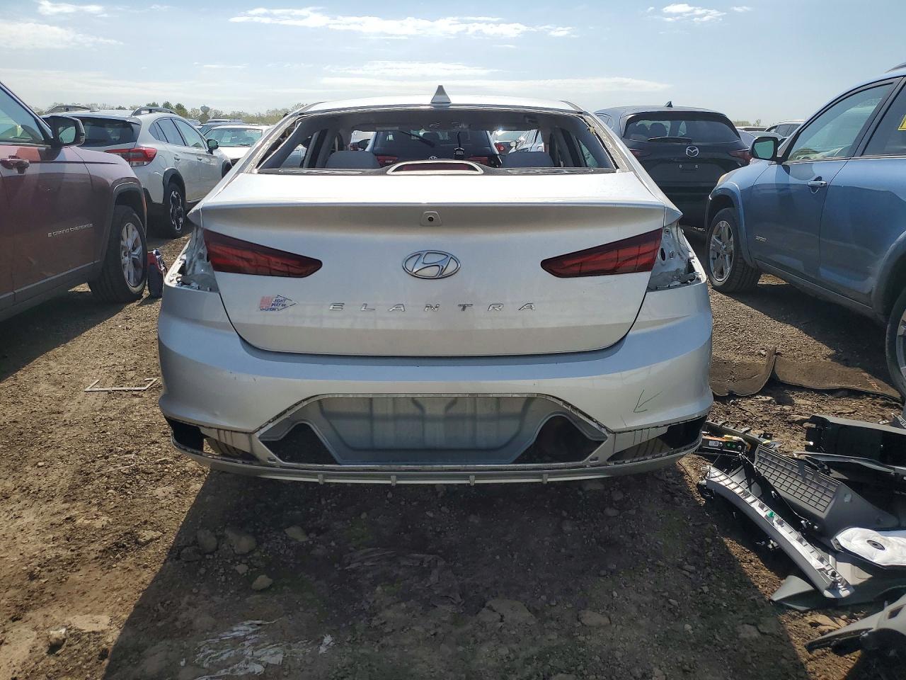 2019 Hyundai Elantra Sel - zdjęcie 6