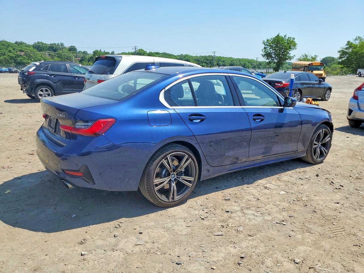 2019 BMW Seria 3 330i - zdjęcie 3