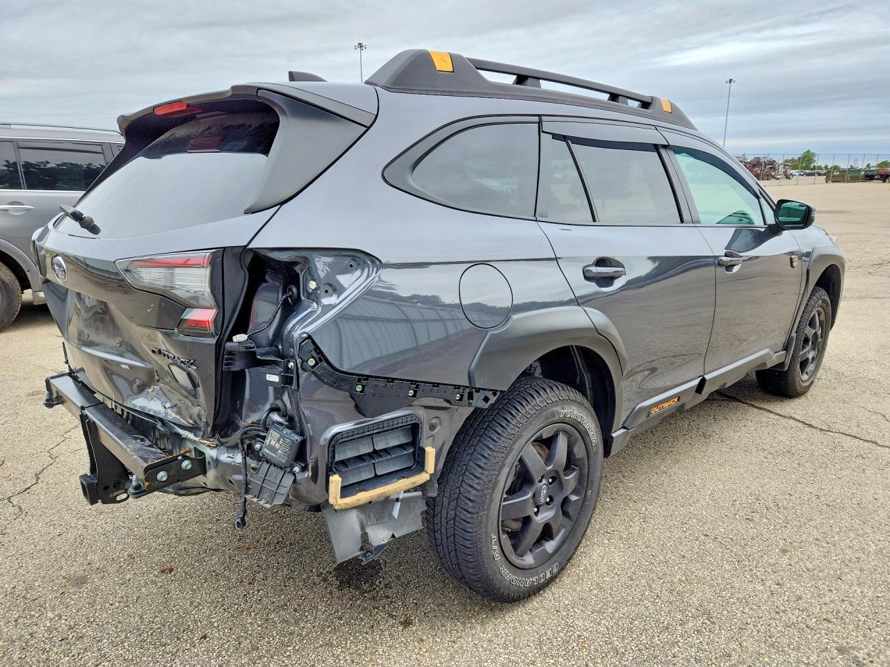 2025 Subaru Outback Wilderness - zdjęcie 3