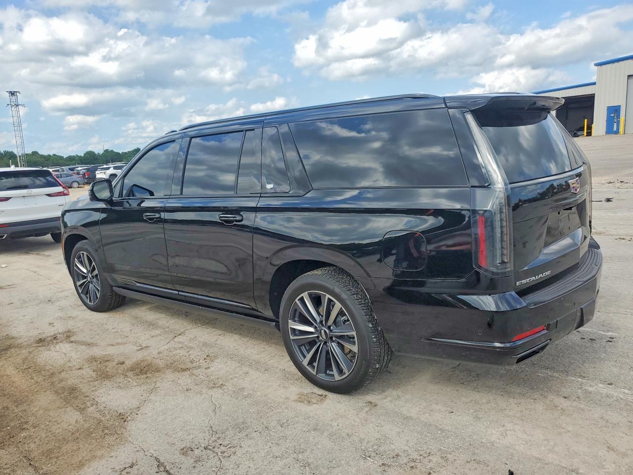 2026 Cadillac Escalade Esv Sport - zdjęcie 2
