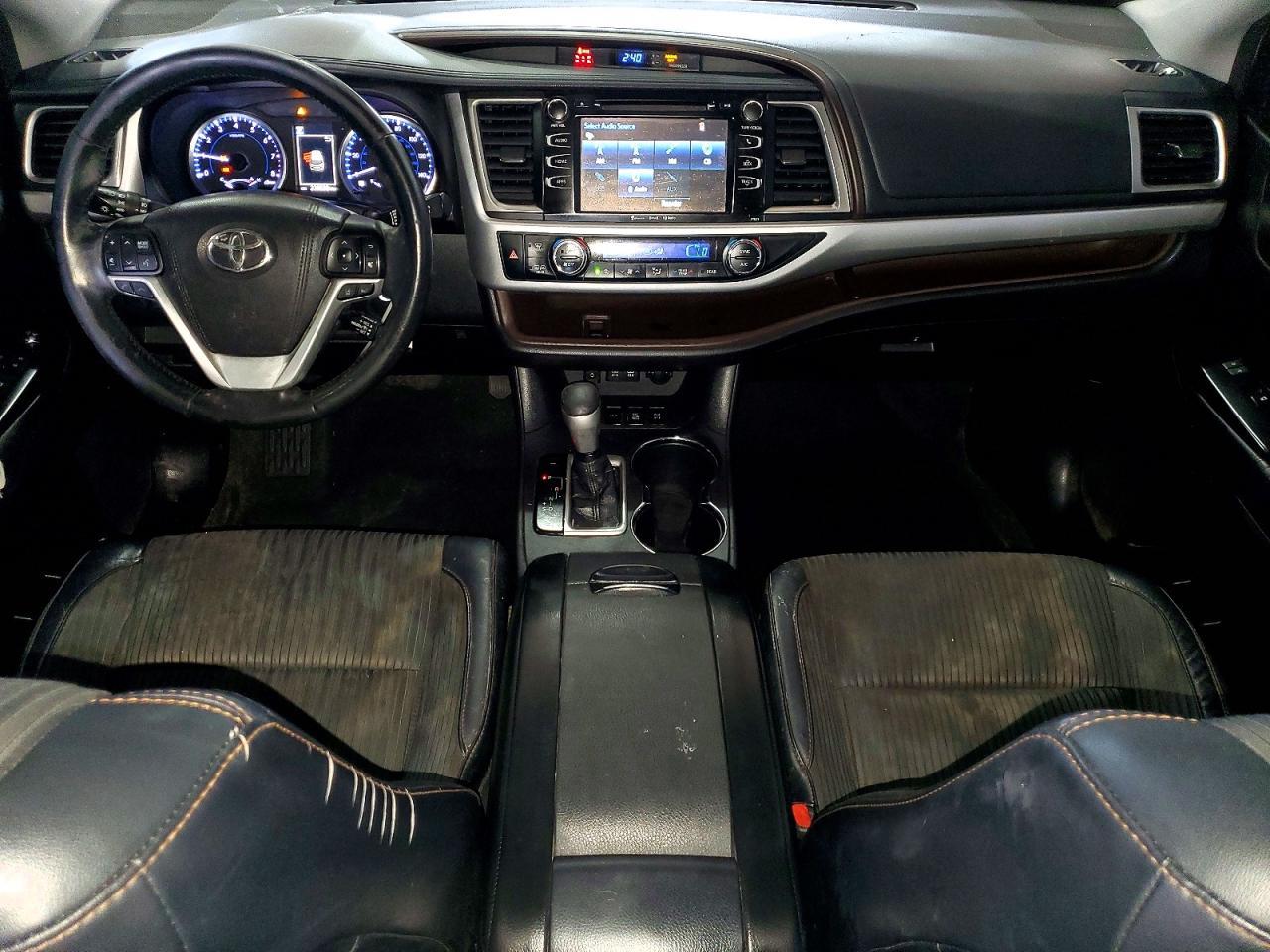 2018 Toyota Highlander Le Plus - zdjęcie 8