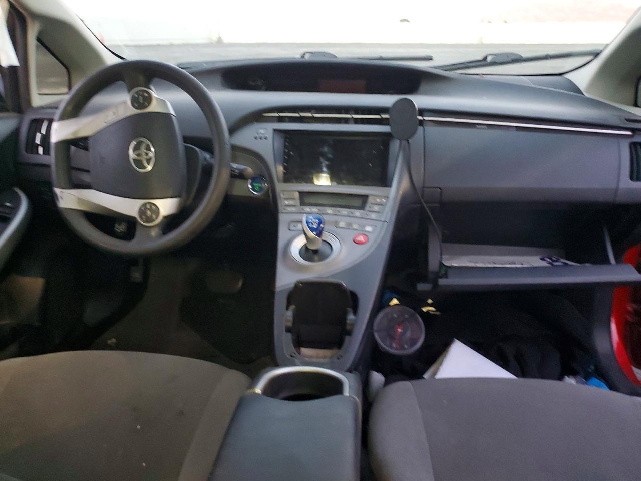 2013 Toyota Prius Two - zdjęcie 8
