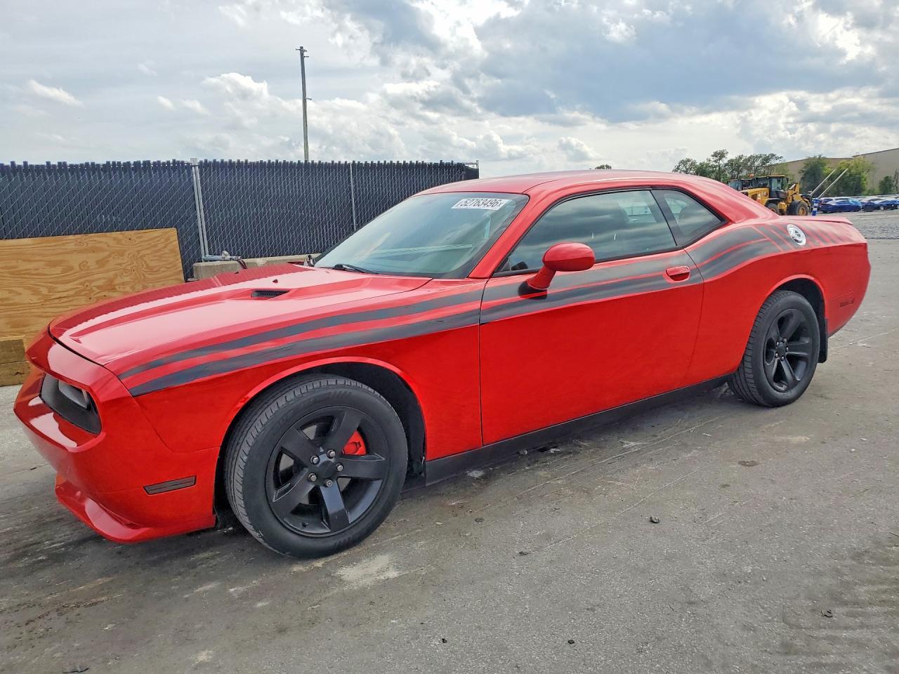 2014 Dodge Challenger Sxt - zdjęcie główne