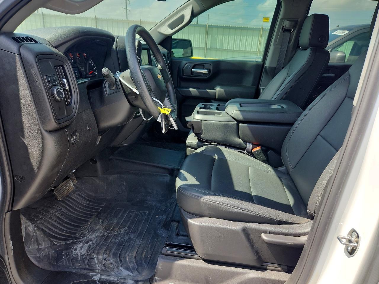 2024 Chevrolet Silverado C1500 - zdjęcie 7