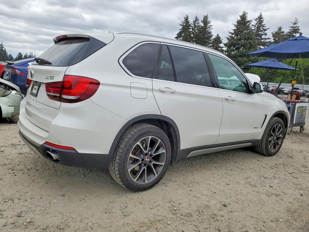 2017 BMW X5 xDrive35I - zdjęcie 3