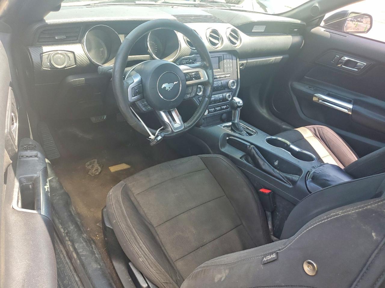 2016 Ford Mustang - zdjęcie 8