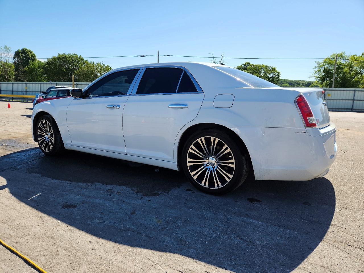 2013 Chrysler 300 S - zdjęcie 2