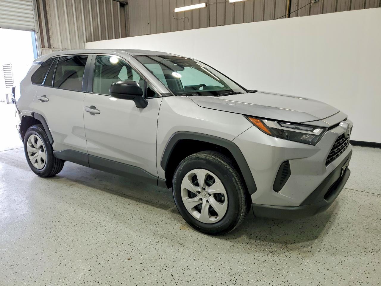 2025 Toyota Rav4 Le - zdjęcie 4