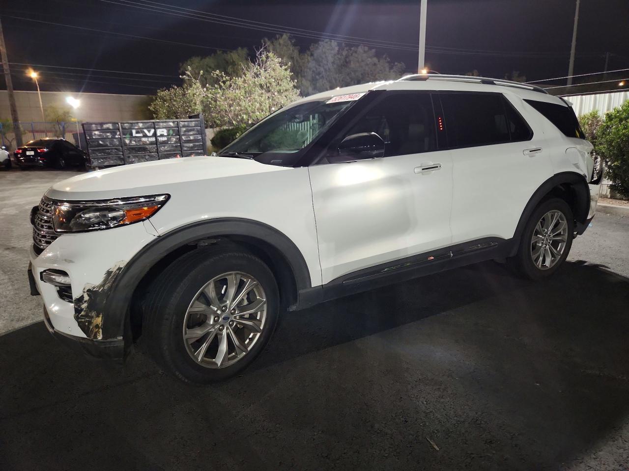 2021 Ford Explorer Limited - zdjęcie główne