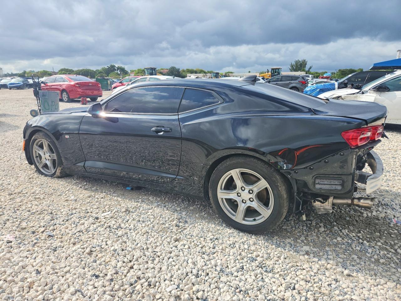 2020 Chevrolet Camaro Ls/Lt - zdjęcie 2