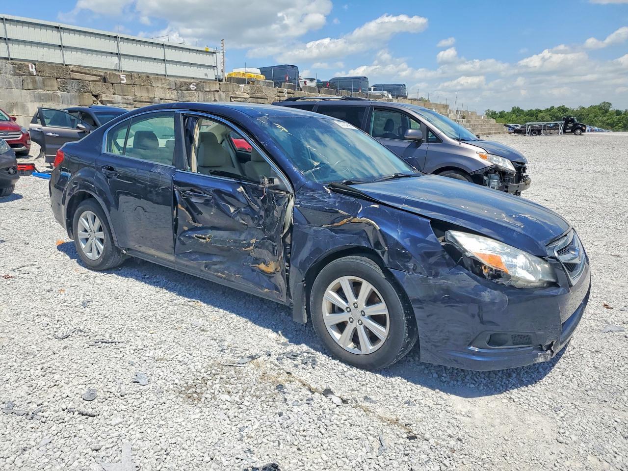 2013 Subaru Legacy 2.5I Premium - zdjęcie 4