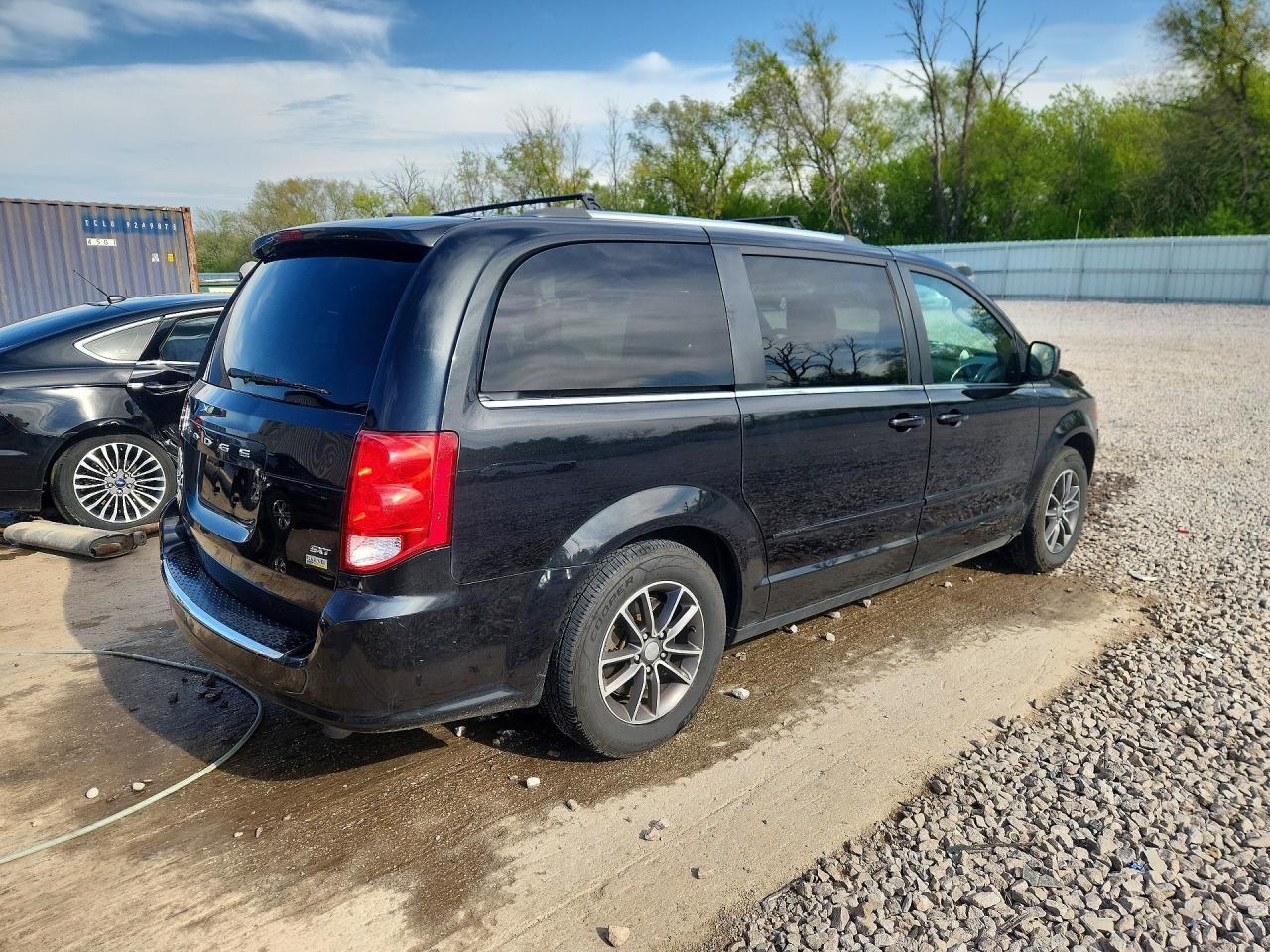 2017 Dodge Grand Caravan Sxt - zdjęcie 3