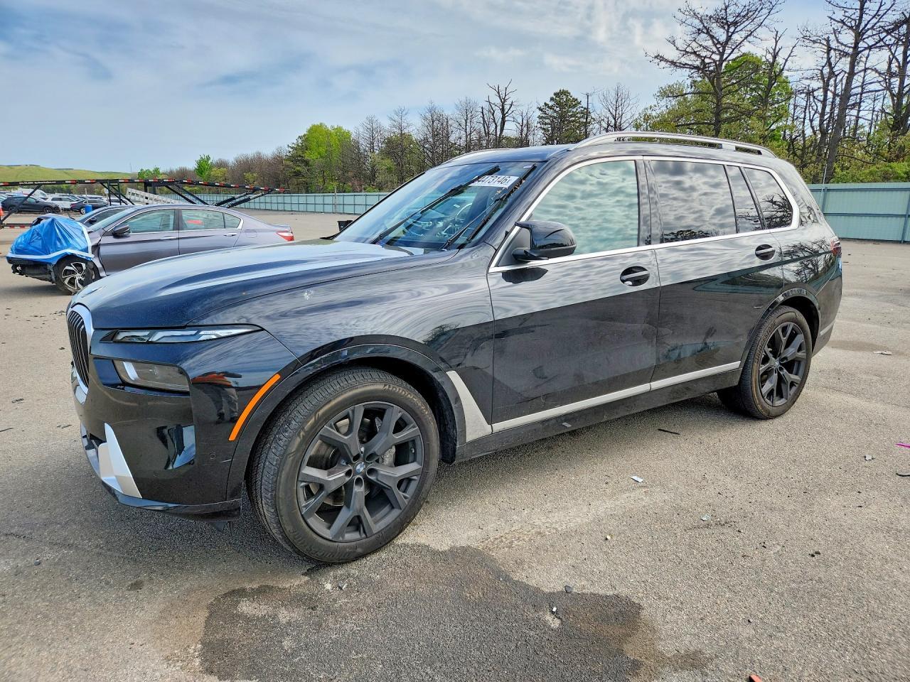 2025 BMW X7 xDrive40I - zdjęcie główne