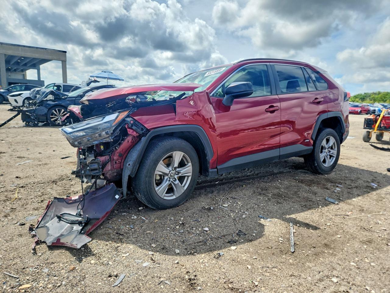 2023 Toyota Rav4 Le - zdjęcie główne