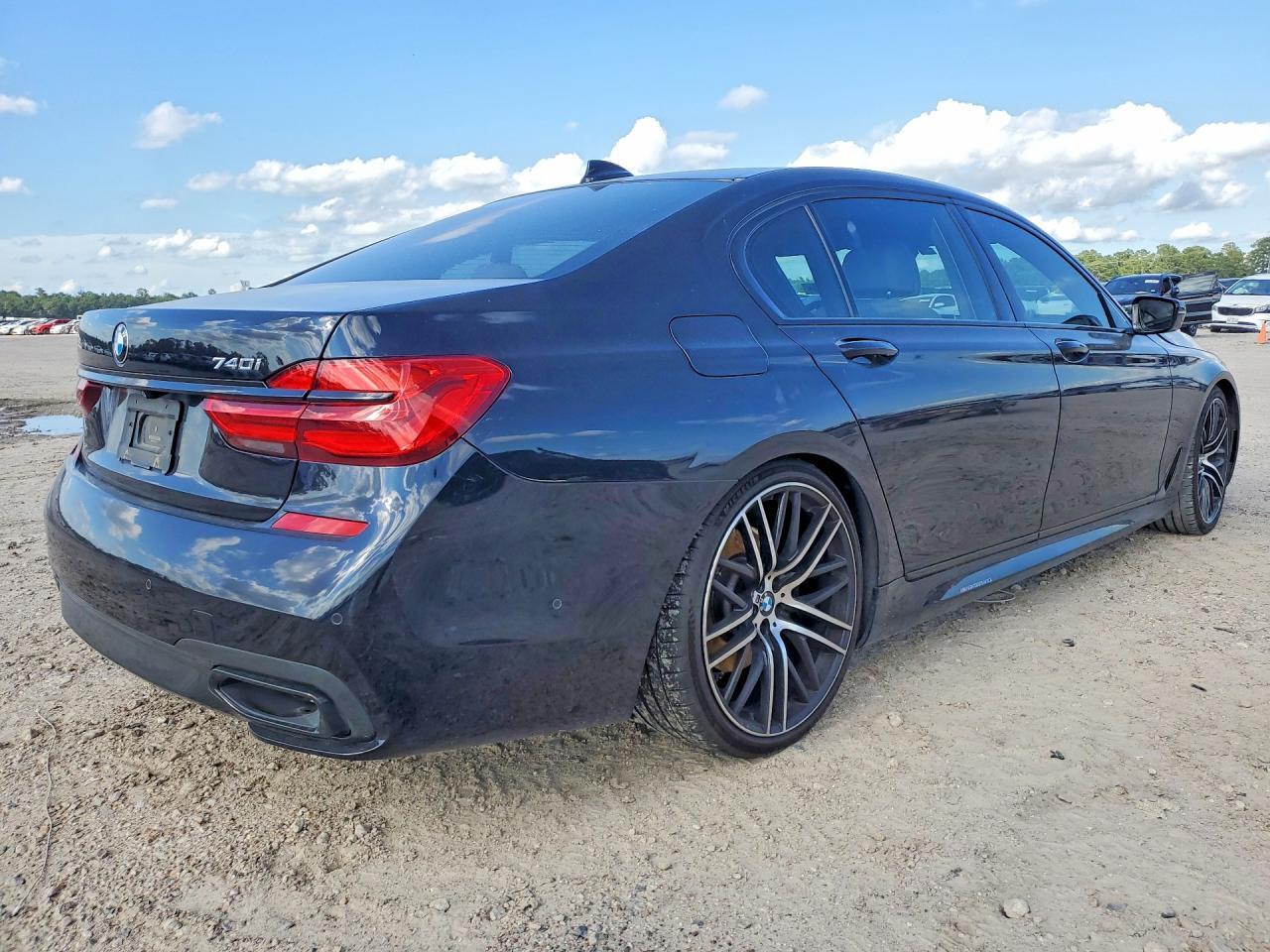 2016 BMW 740 I - zdjęcie 3