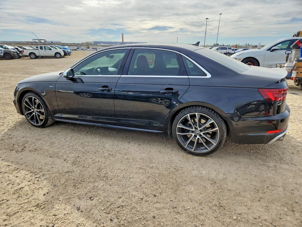 Audi RS4 - zdjęcie 2