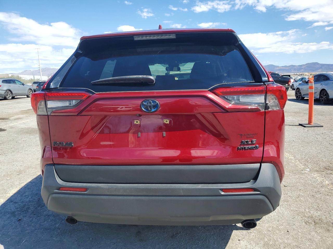 2024 Toyota Rav4 Hybrid Xle - zdjęcie 6