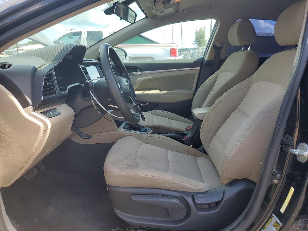 2019 Hyundai Elantra Sel - zdjęcie 7