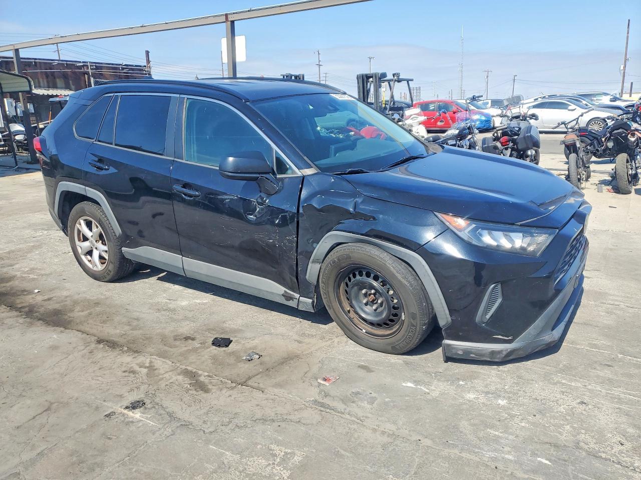 2019 Toyota Rav4 Le - zdjęcie 4
