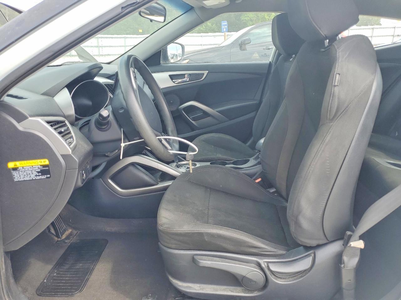 2016 Hyundai Veloster Base - zdjęcie 7
