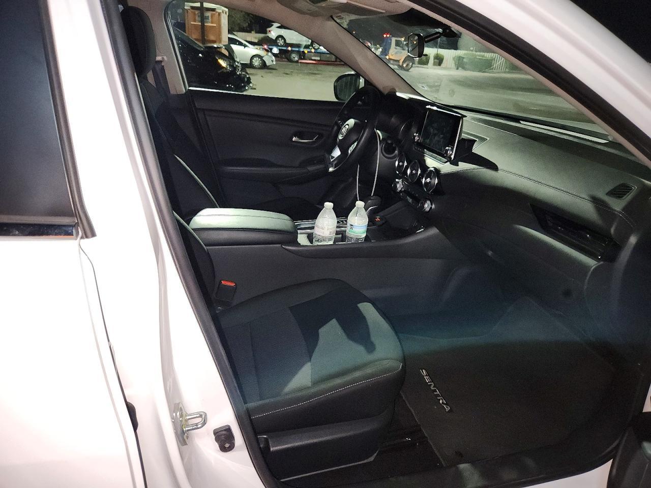 2025 Nissan Sentra Sv - zdjęcie 13