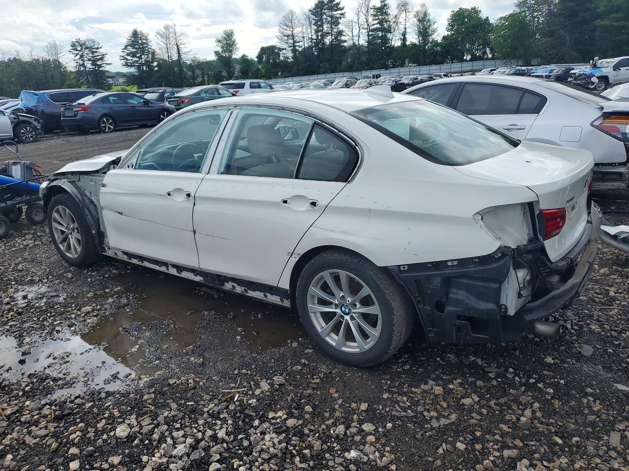 2018 BMW Seria 3 320i - zdjęcie 2
