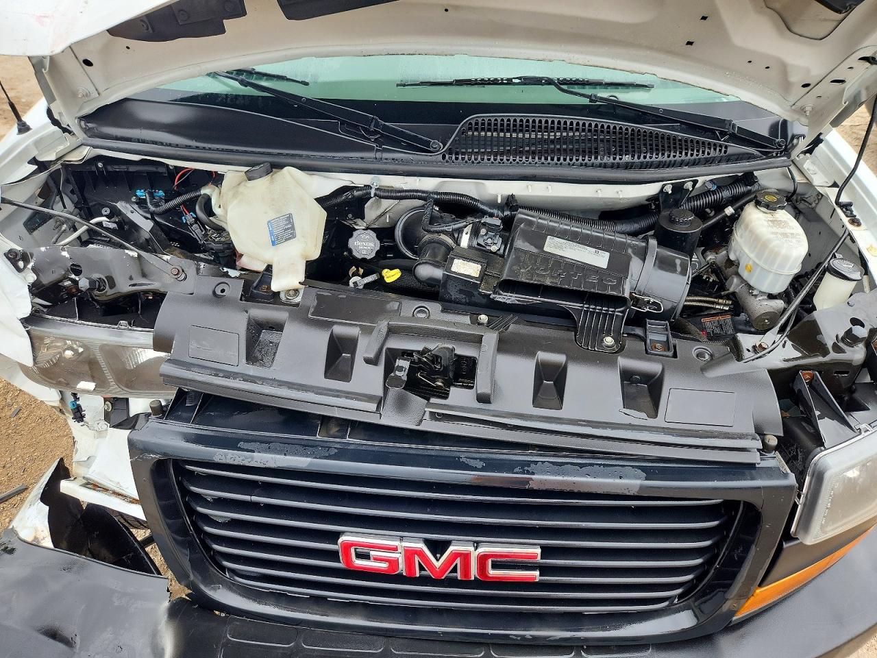 2018 GMC Savana G2500 - zdjęcie 11