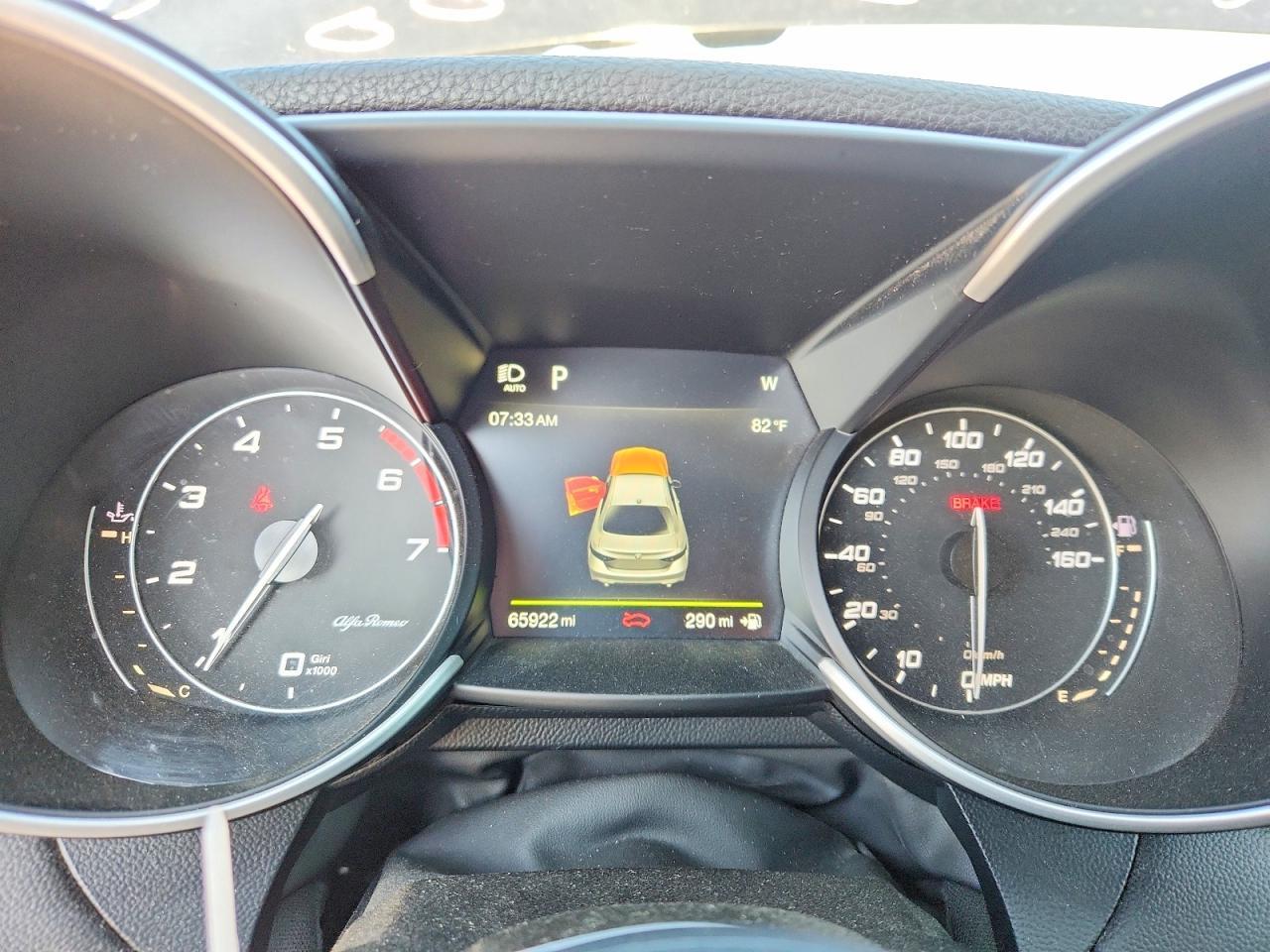 2019 Alfa Romeo Giulia Ti - zdjęcie 9