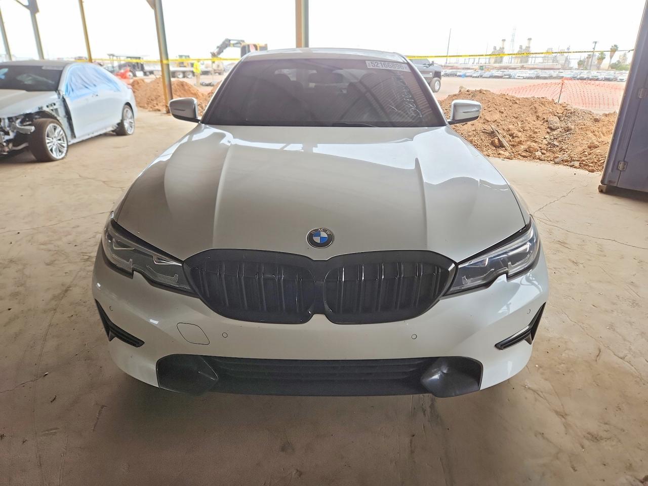 2022 BMW 330I - zdjęcie 5