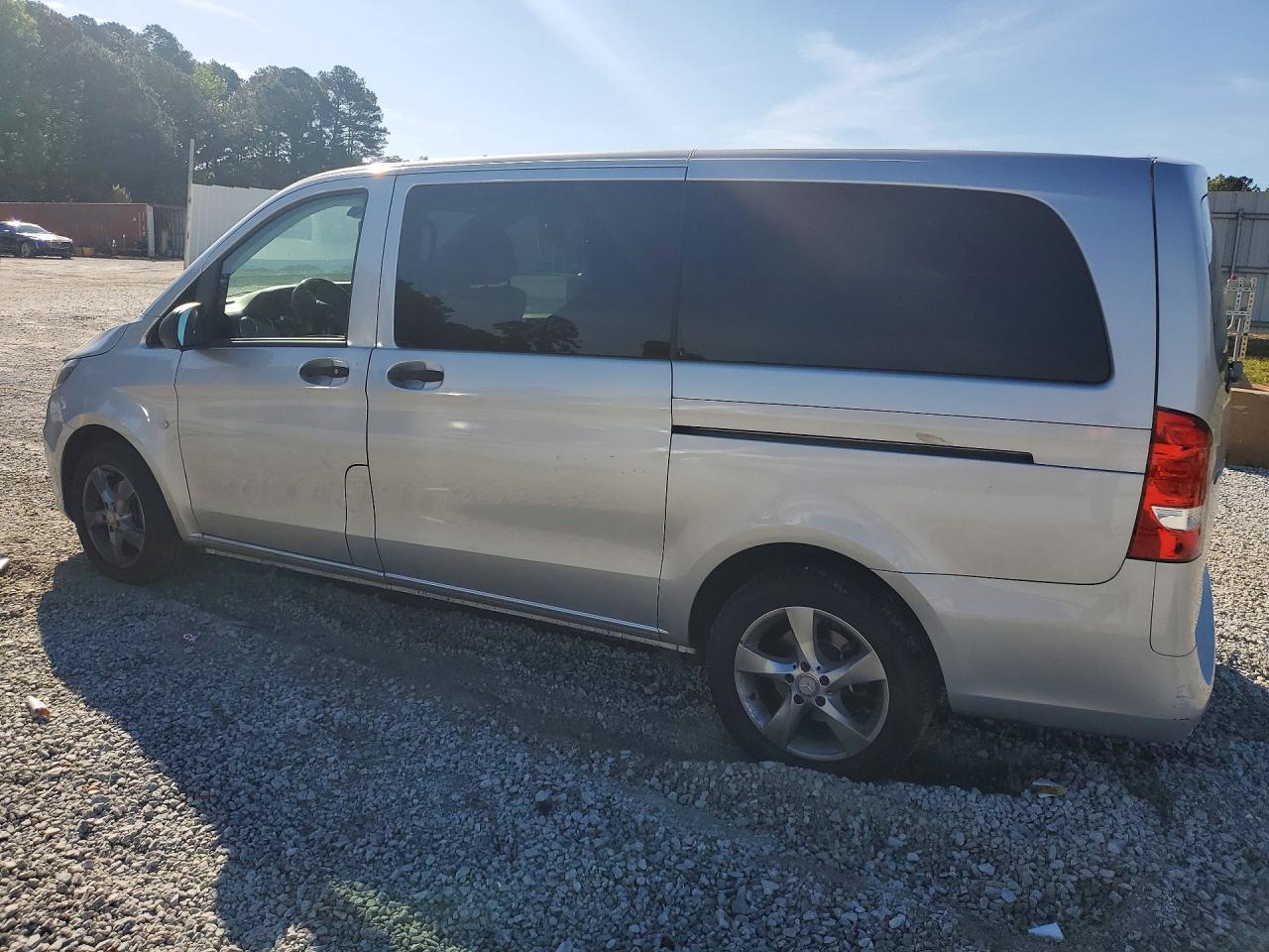 2017 Mercedes-Benz Metris - zdjęcie 2