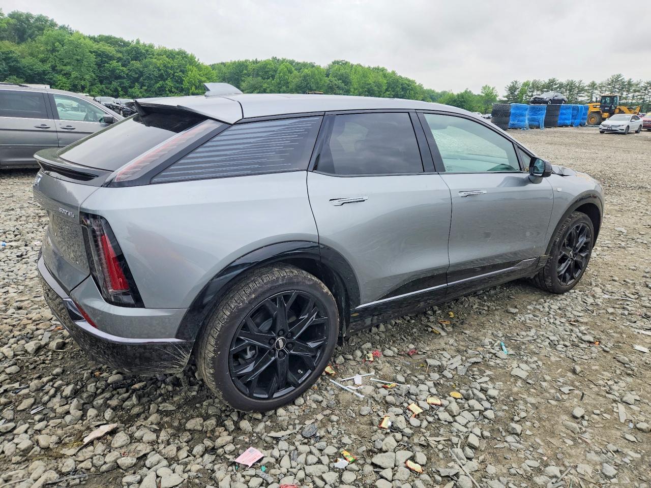 2025 Cadillac Optiq Sport - zdjęcie 3