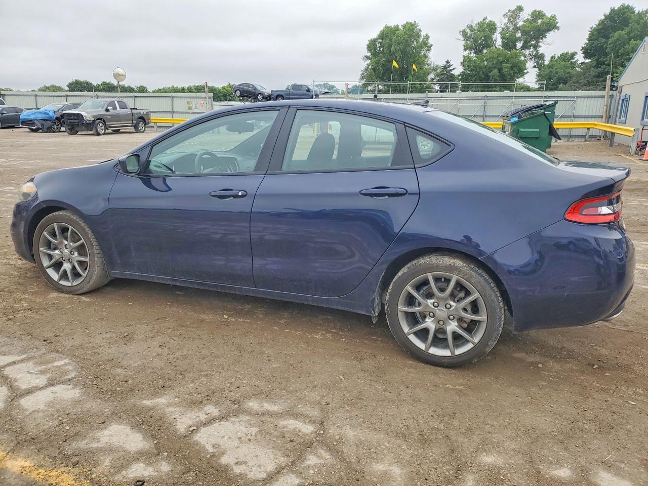 2015 Dodge Dart Sxt - zdjęcie 2