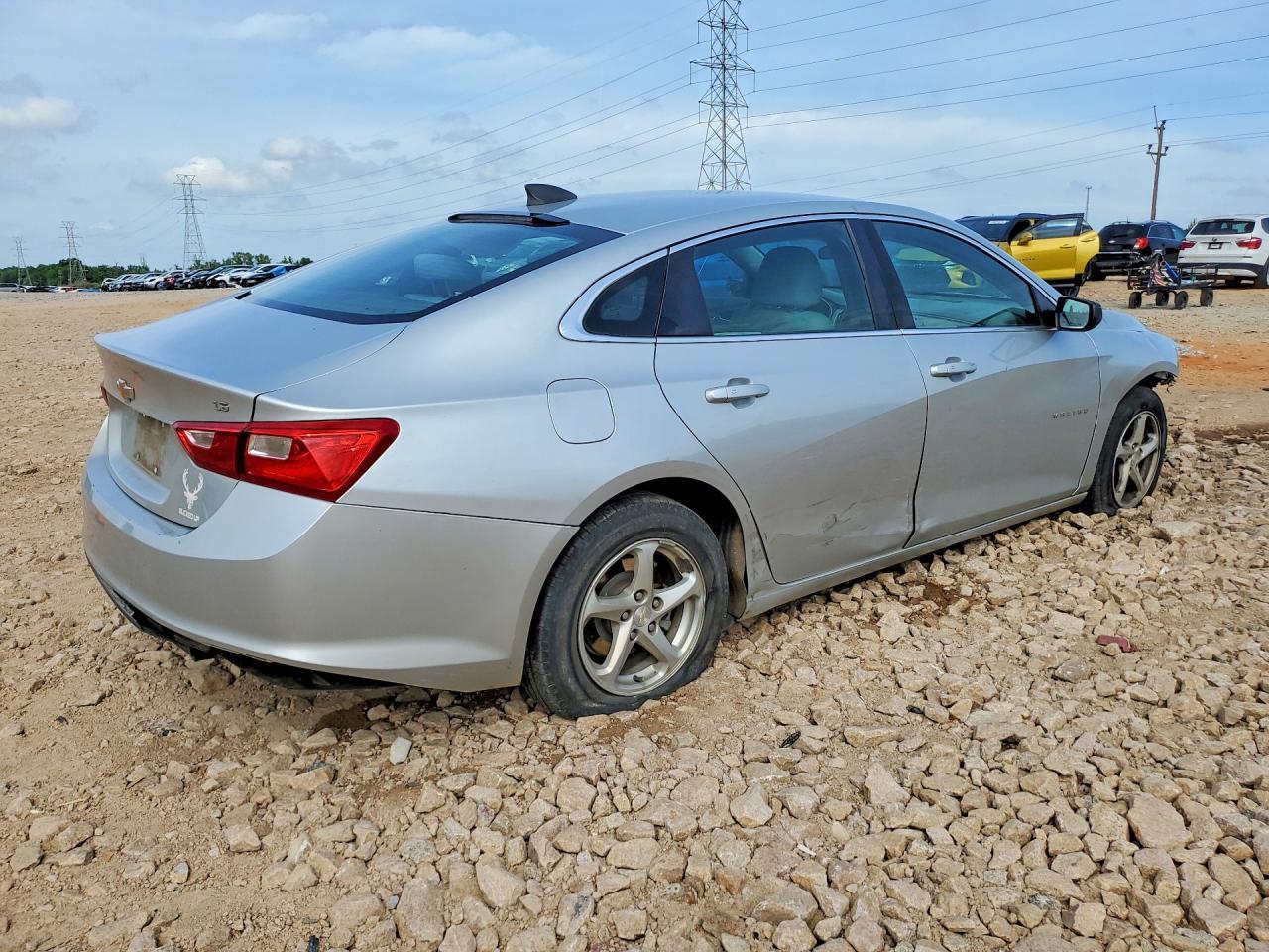 2016 Chevrolet Malibu Ls - zdjęcie 3