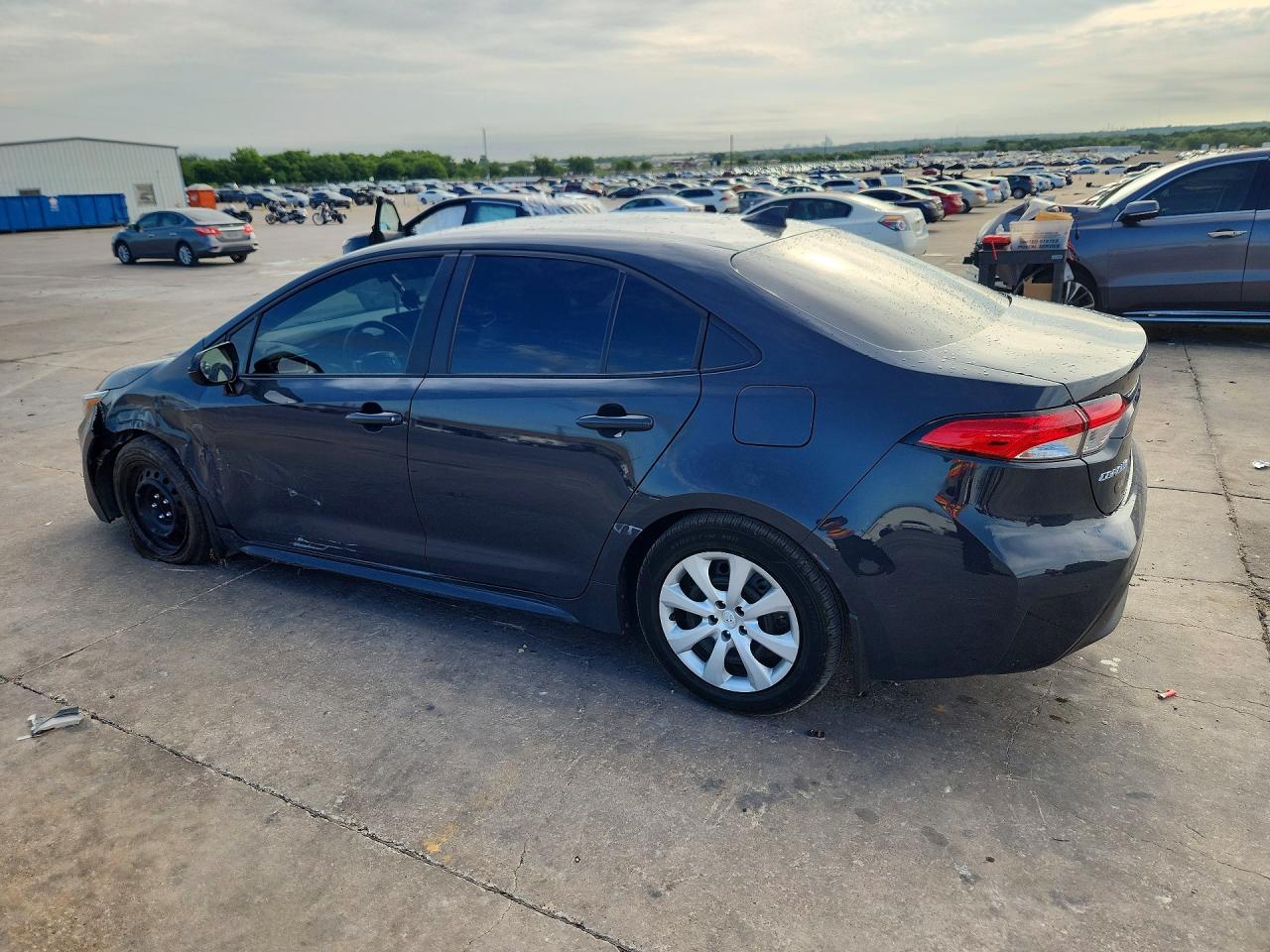 2025 Toyota Corolla Le - zdjęcie 2
