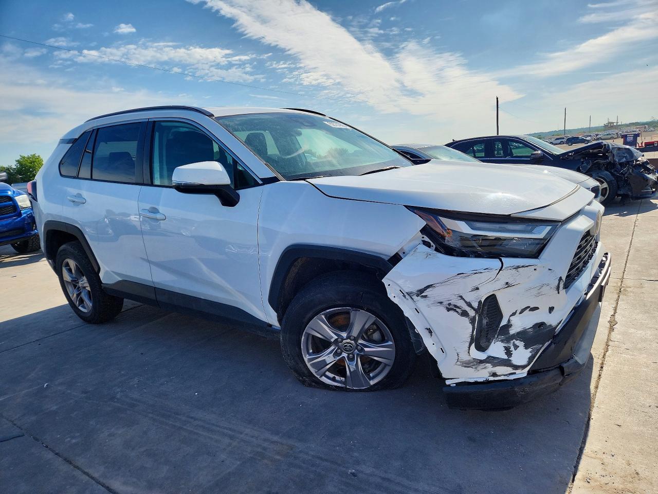 2022 Toyota Rav4 Xle - zdjęcie 4