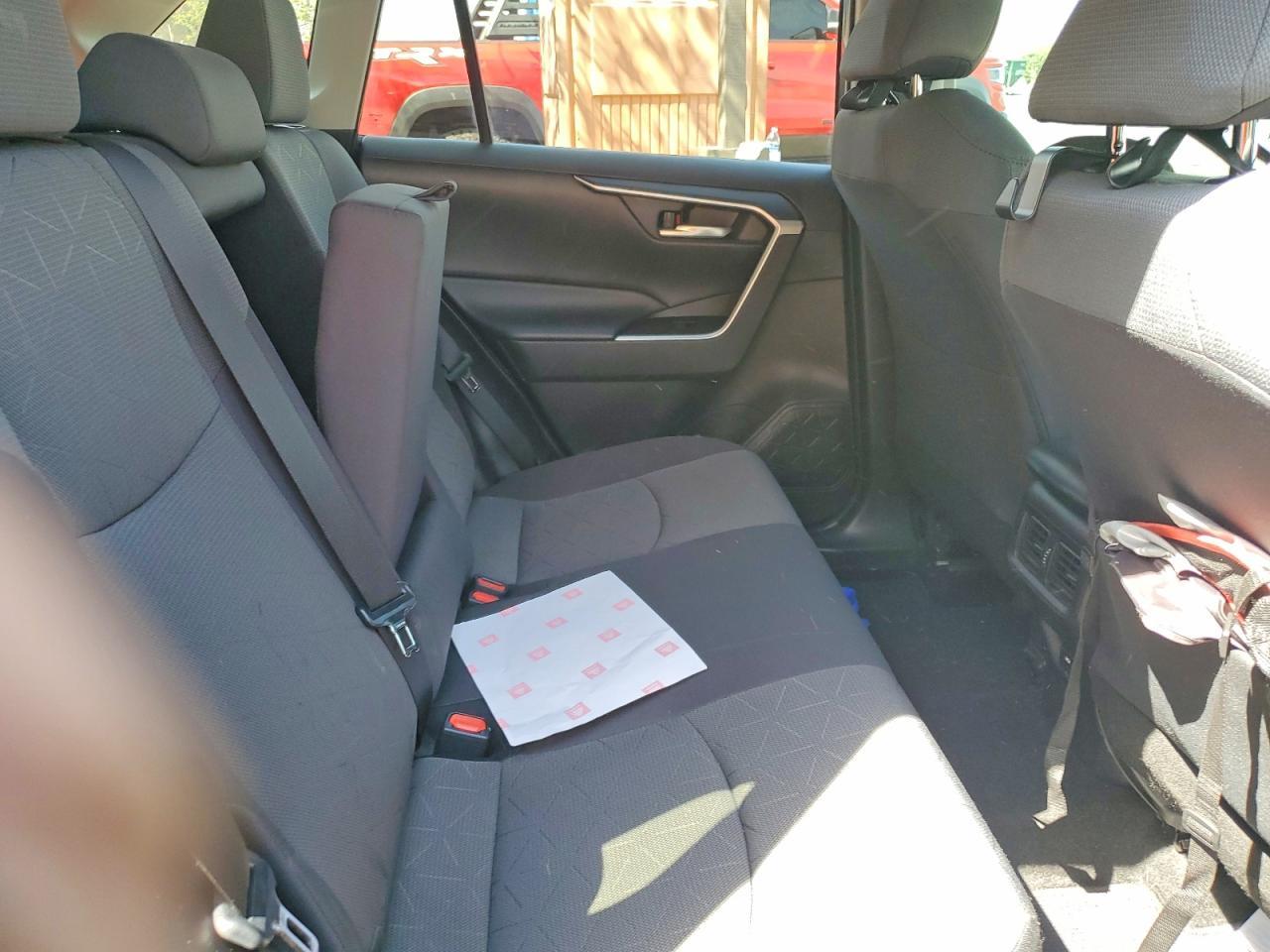 2021 Toyota Rav4 Xle - zdjęcie 11