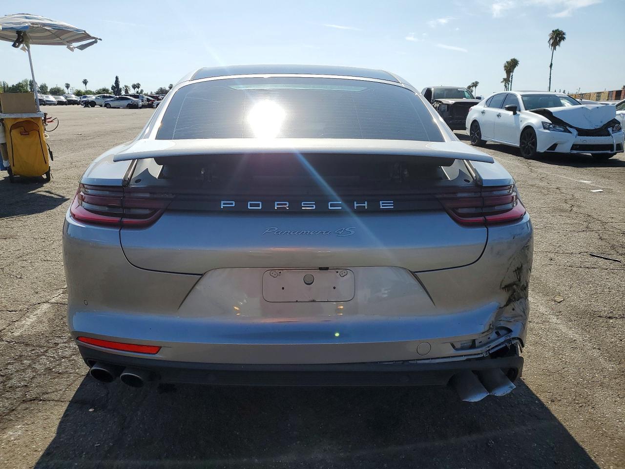 2017 Porsche Panamera 4S - zdjęcie 6