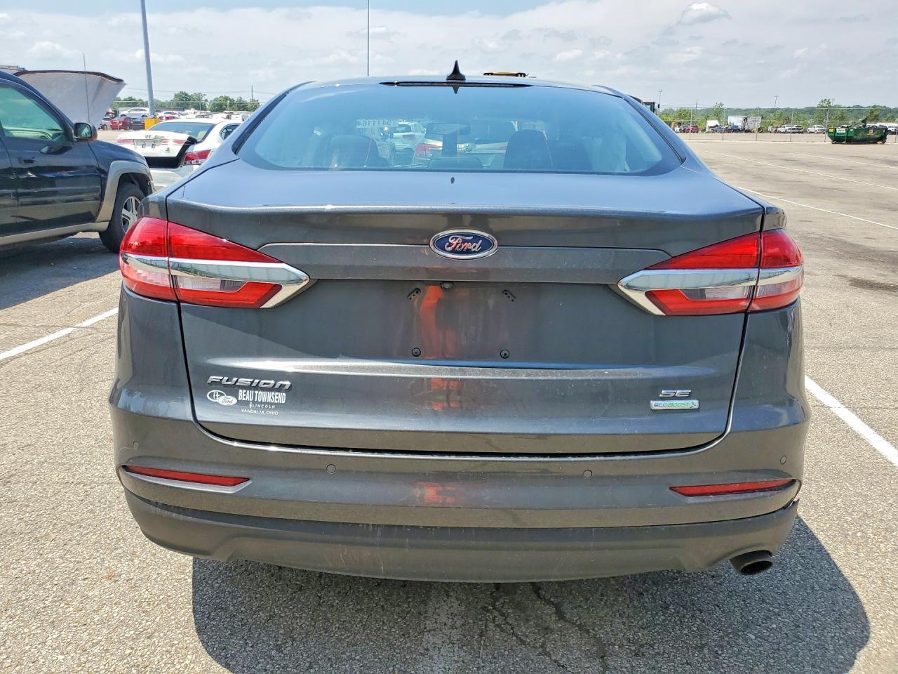 2020 Ford Fusion Se - zdjęcie 6