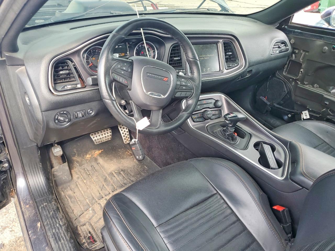 2016 Dodge Challenger R - zdjęcie 8