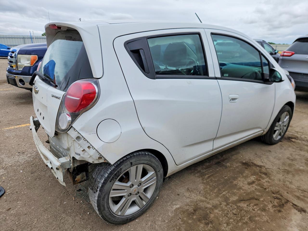 2015 Chevrolet Spark Ls - zdjęcie 3