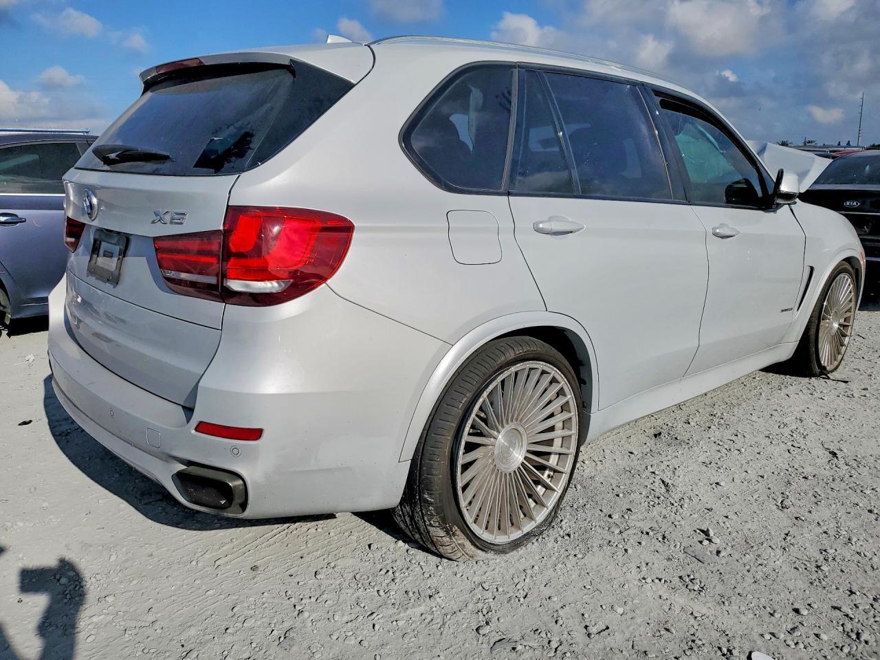 2017 BMW X5 xDrive50I - zdjęcie 3
