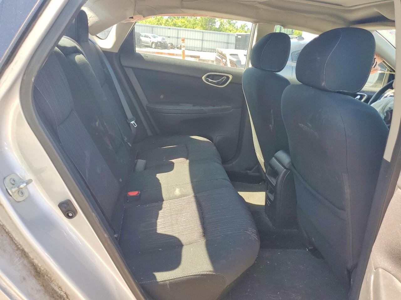 2019 Nissan Sentra Sv - zdjęcie 10
