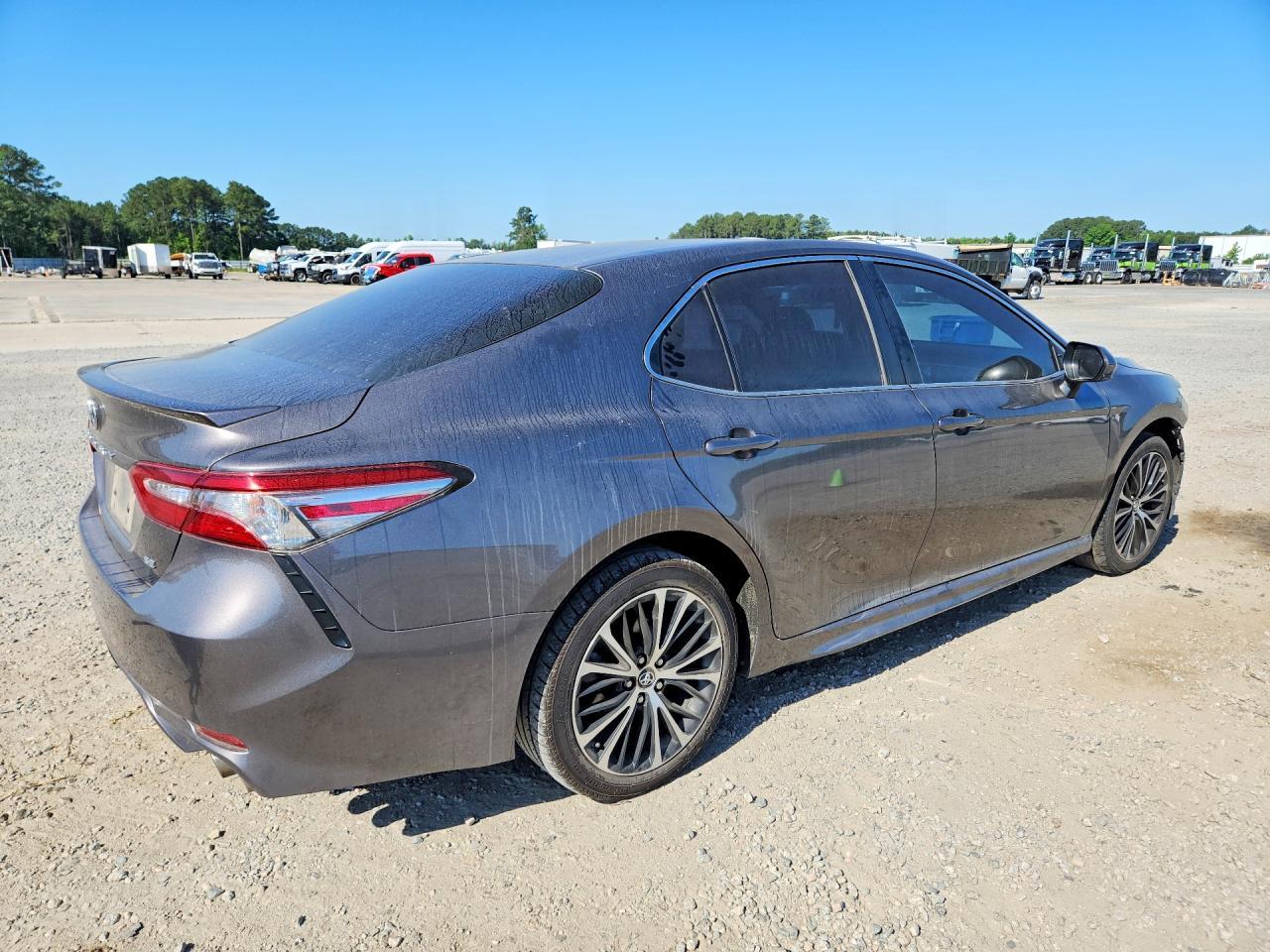 2018 Toyota Camry Se - zdjęcie 3