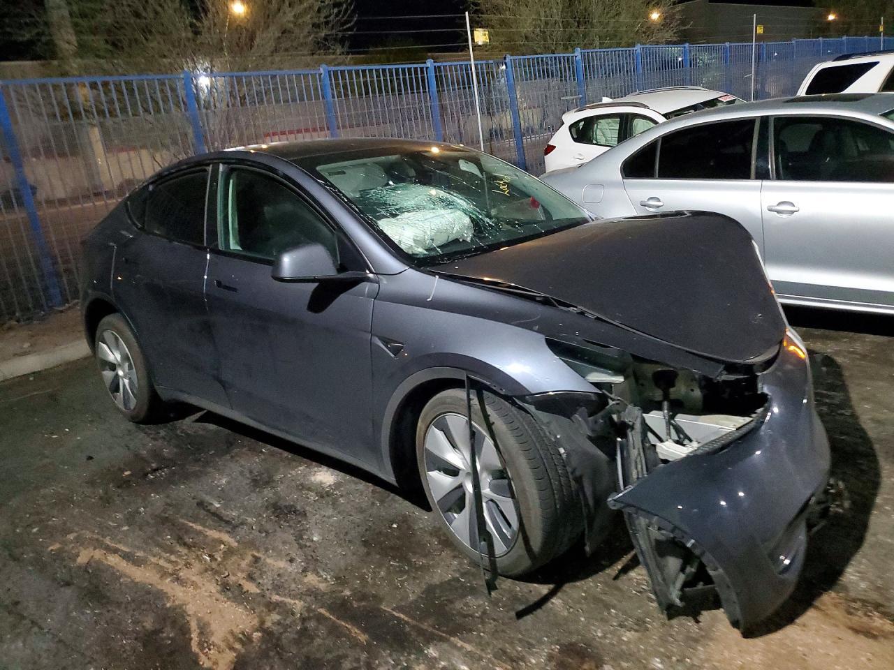 2023 Tesla Model Y - zdjęcie 4