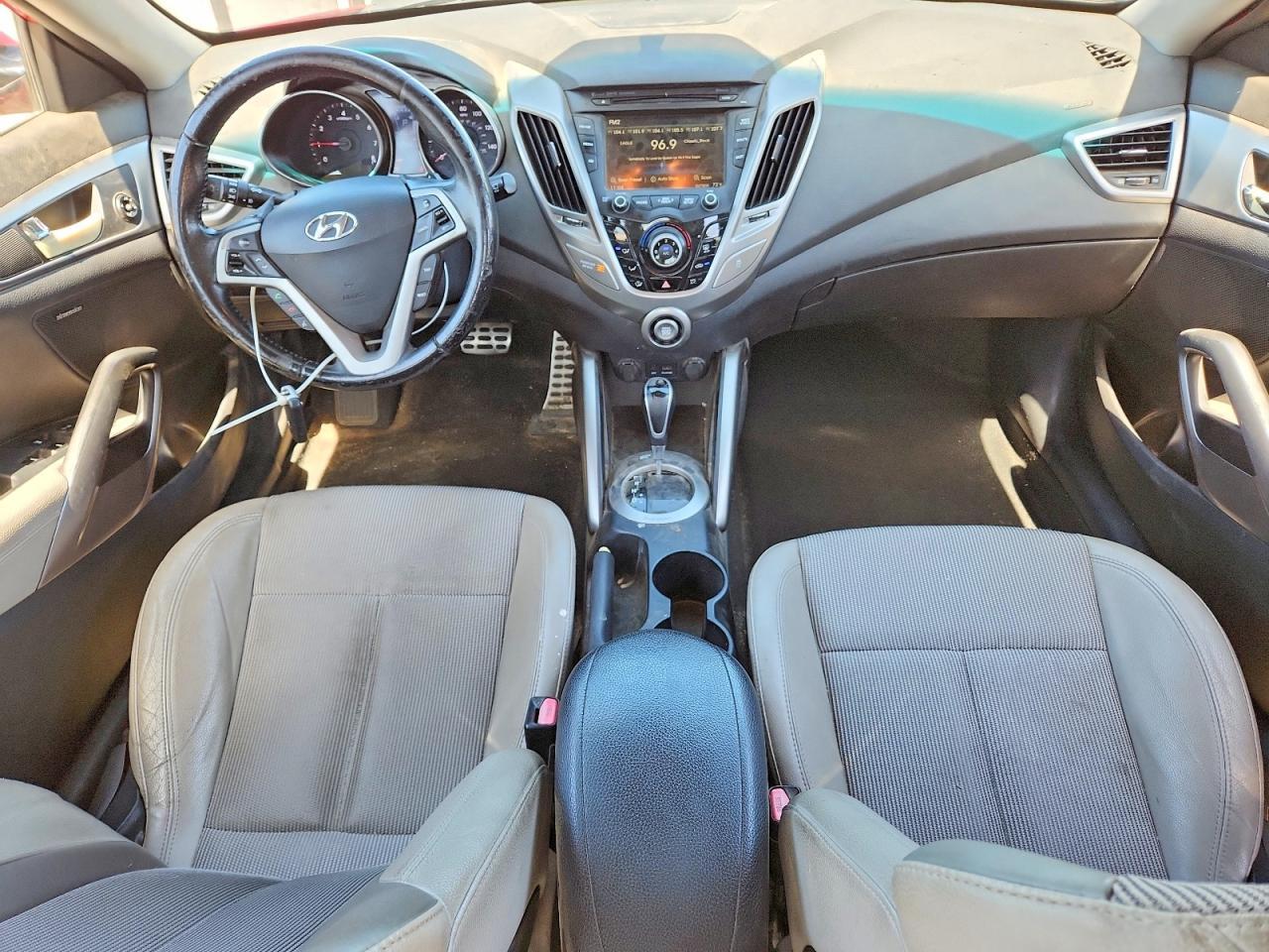 2013 Hyundai Veloster Base - zdjęcie 8