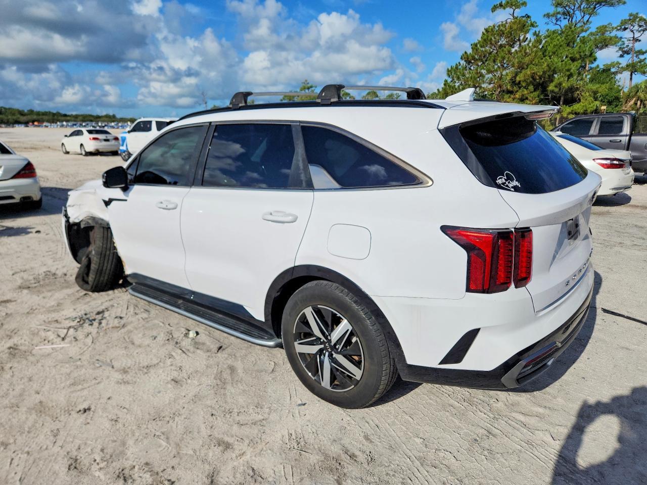 2021 Kia Sorento S - zdjęcie 2