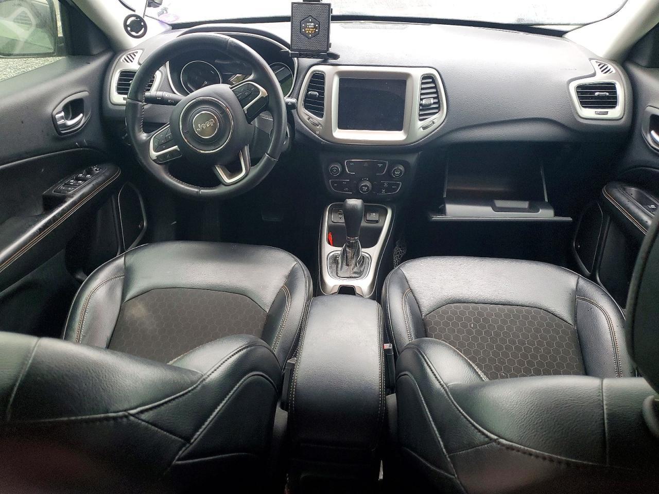 2017 Jeep Cherokee - zdjęcie 8